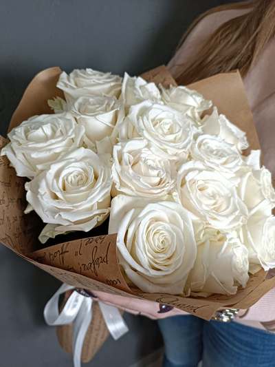 Монобукет Роза Эквадор "Плайя Бланк" 15шт