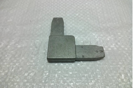 Уголок москитной сетки дверной после обработки