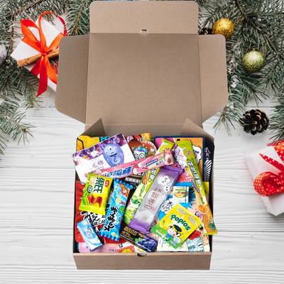 Новогодняя коробка сладостей - ASIA-BOX XXL (30-33 сладости)  (БЕСПЛАТНАЯ ДОСТАВКА)
