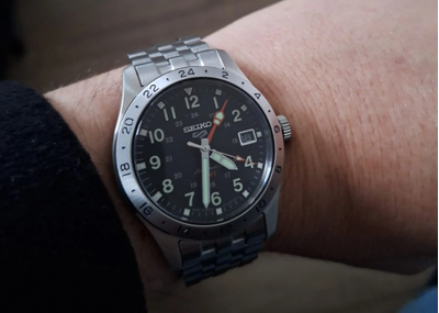 Наручные часы Seiko SSK023J1
