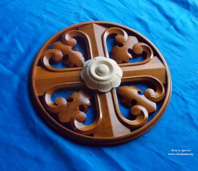 Крест катакомбный ( знамение победы) - похож на "греческий крест",вписанный в круг с резной розеткой