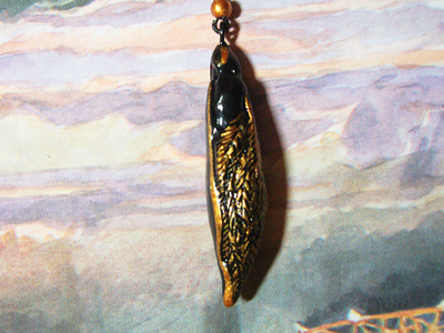 "Царица Ночи" - необычный кулон-капля в чёрно-золотой цветовой гамме