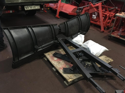 Отвал коммунальный ОКБ-30 “Бабочка” гидроповоротный - 2