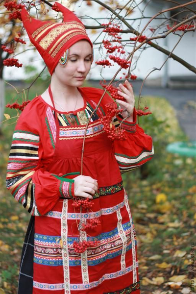 Русский народный женский костюм "Паневный комплекс"