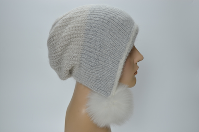 Шапка ушанка Vizio 1306 PP 66 с помпонами белая