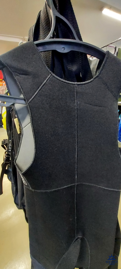 Гидрокостюм неопрен 3мм AquaDiscovery Анатомик титан р.44/46, б/у