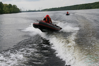 Лодка ПВХ Мнев и К Korsar Командор KMD-470Pro Чёрный