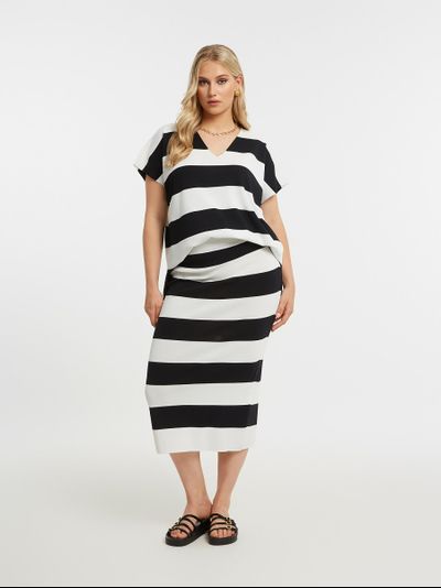 Женская блузка с принтом большого размера в модном бутике XLady