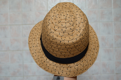 shlyapa-iz-poliestera-italyanskaya-kupit-v-magazine-shlyap