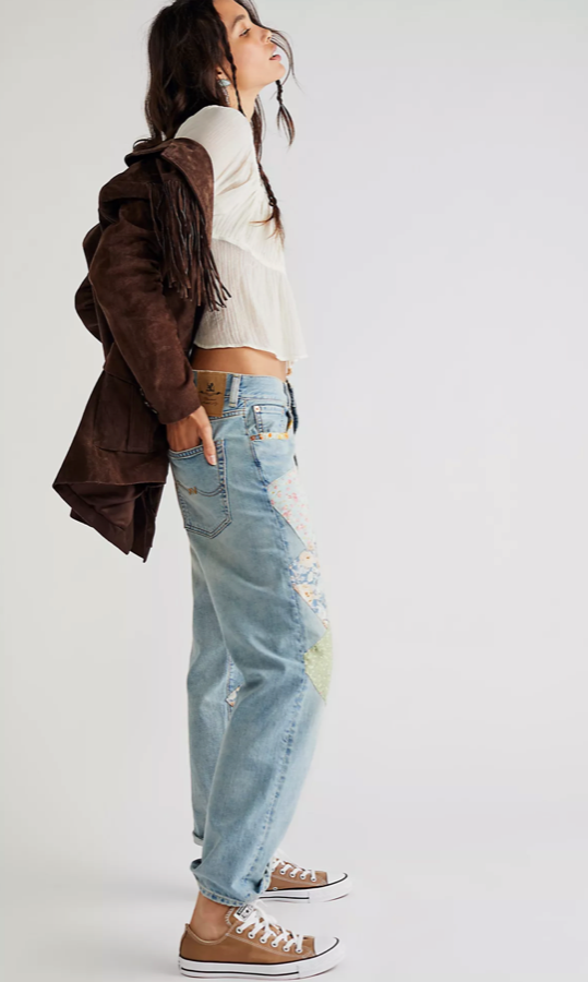 Женские джинсы с принтом и кедами Converse Chuck Taylor all star