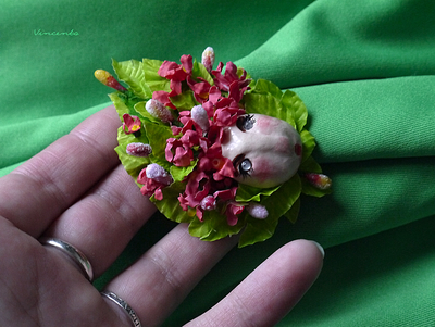 Яркая брошь в стиле шебби-шик "Принцесса Цветов. Весенний Театр"