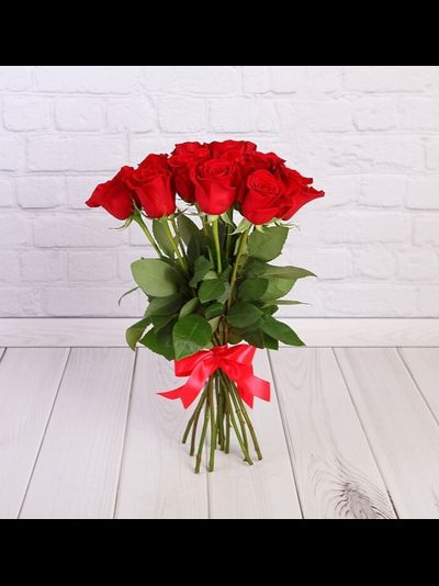 11 красных роз