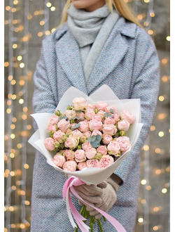 БУКЕТ С ПИОНОВИДНОЙ РОЗОЙ "БОМБАСТИК"