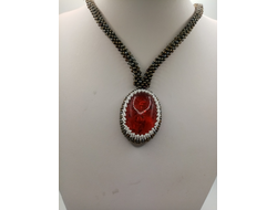 Кулон из Чешского бисера с натуральным янтарем