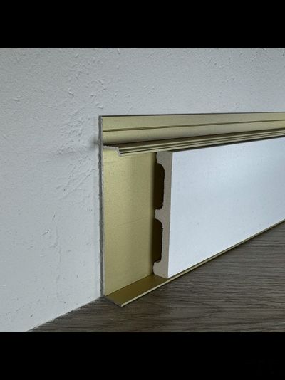 Плинтус скрытого монтажа PRO DESIGN Universal 235 анодированный золотой