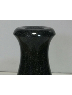 Ваза гранитная 10