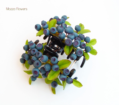 Краб для волос черникой .