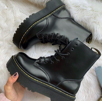 Dr. Martens Jadon Smooth