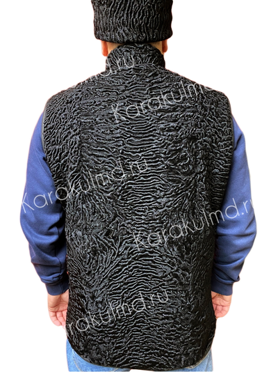 Жилет из черного Каракуля. Размер 50-52.