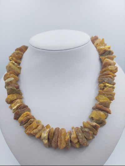 Лечебные бусы из крупного янтаря 05015