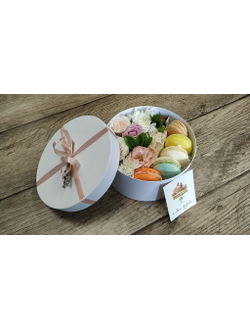 КОРОБКА С МАКАРУНАМИ "BLANCHE"