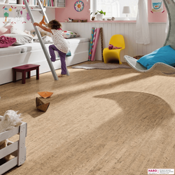 Пробковые полы Haro Aркос антик белый 527387 в интерьере детской