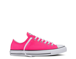 Converse Pink