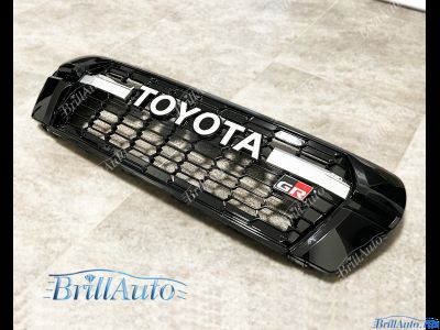 Решетка Toyota Land Cruiser 200 2007-2015 в стиле 300 GR Sport