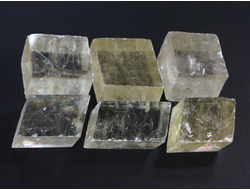 Кальцит оптический, скол по спайности в ассортименте, Бразилия (30-40 мм, 35-45 г) №15476