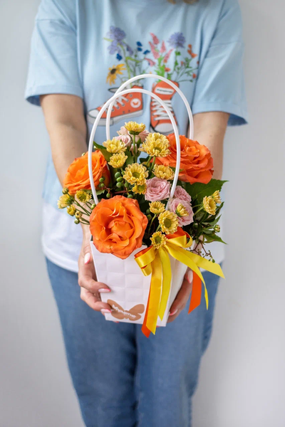 Цветочная композиция учителю / воспитателю № 850