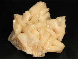 Стильбит, сросток кристаллов, Индия (75*65*45 мм, 177 г) №28815