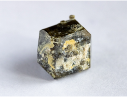 Вилуит, кристалл, Якутия (16*12*12 мм, 5,3 г) №18715