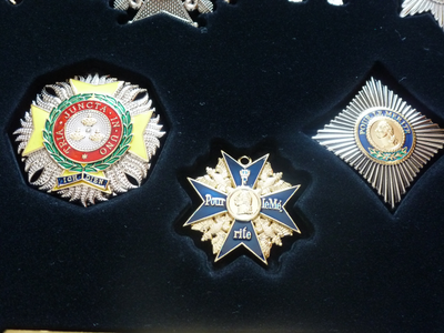 Коллекция "Ордена иностранных государств" в планшете! Часть 2-я. Муляжи.