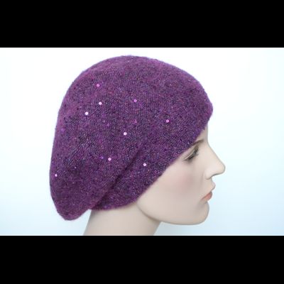 Женский вязаный берет фуксия с пайетками Vizio Италия 6917