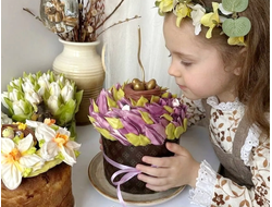 Кулич с зефирными цветами