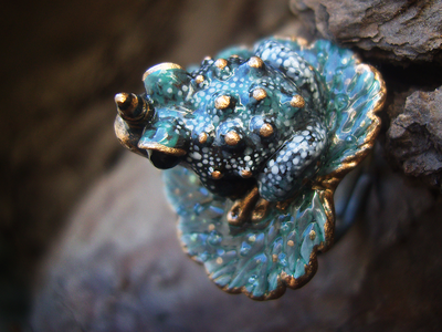 "Рапсодия осенних сумерек", фэнтези-кольцо с лягушкой-единорогом