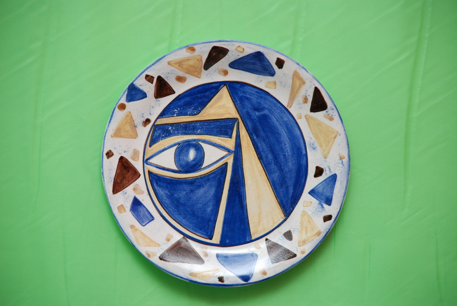 керамическая мастерская интерьер. керамические художественные изделия. художественная керамическая мастерская. бахчисарай музей гончарное искусство. гончарная мастерская интерьер.