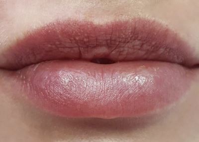 Естественные губы пигментом iColor