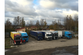 Автомобильные перевозки грузов массой до 27 тонн в тентованных