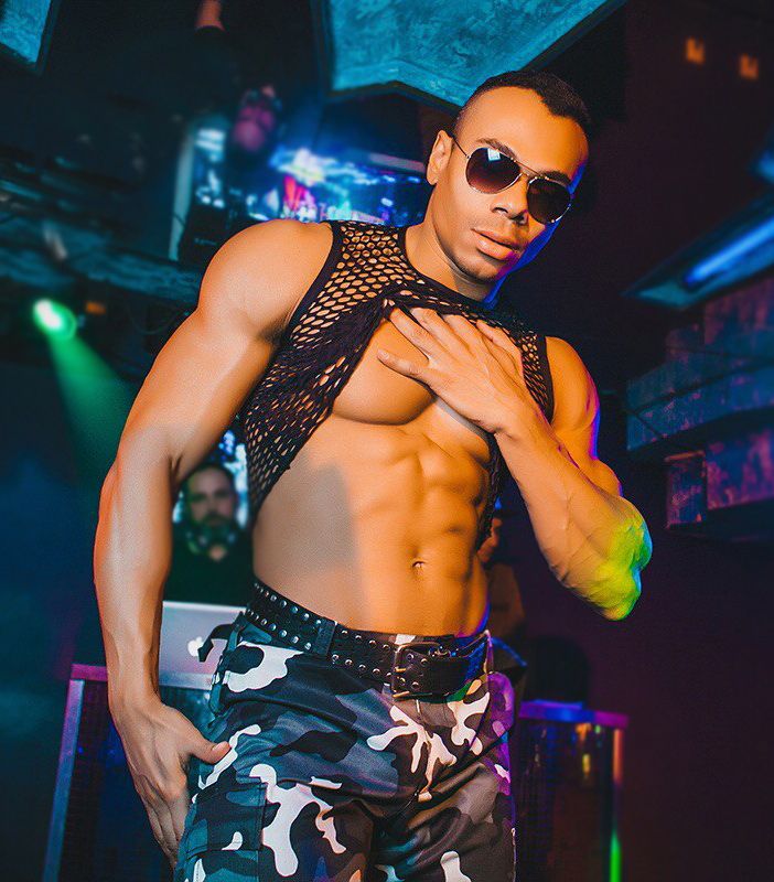 Адриана Чечик барлық бейнелер онлайн