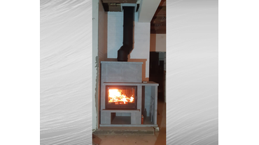Монтаж камина Теплый камень FS8 с дровником