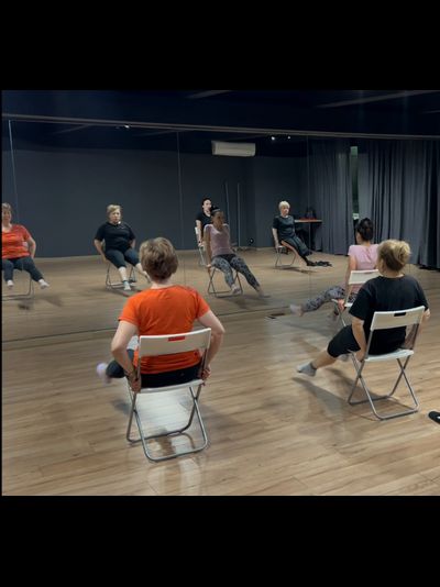 Гимнастика "Стул"