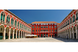 Город Сплит - столица Средней Далмации Транспорт- комфортабельный автомобиль (1-3 человека)