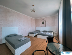 Дом на Курортной  №575  4 местный номер  2 этаж № 204  с балконом бассейн