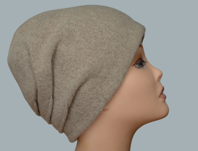 Бежевая шапка польская Камея Giovana фото польских головных уборов