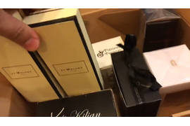 Проверка позиций с парфюмерией перед отправлением и фото по просьбе клиента.