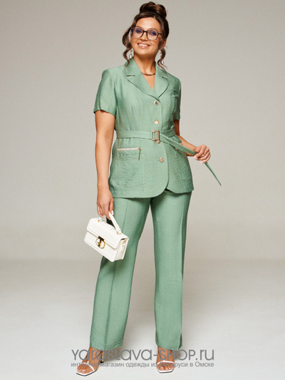 Женский льняной костюм мятного цвета