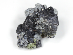 Магнетит, сросток кристаллов, Мурманская об-сть, Ковдор (27*22*16 мм, 10 г) №25943