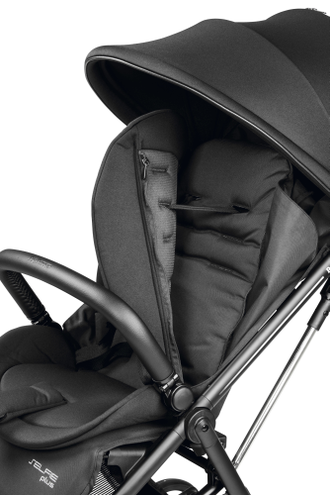 Коляска прогулочная Peg Perego Selfie Plus True Black
