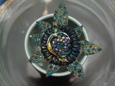 Необычное кольцо с опалом "Ундиникум - русалочий цветок"